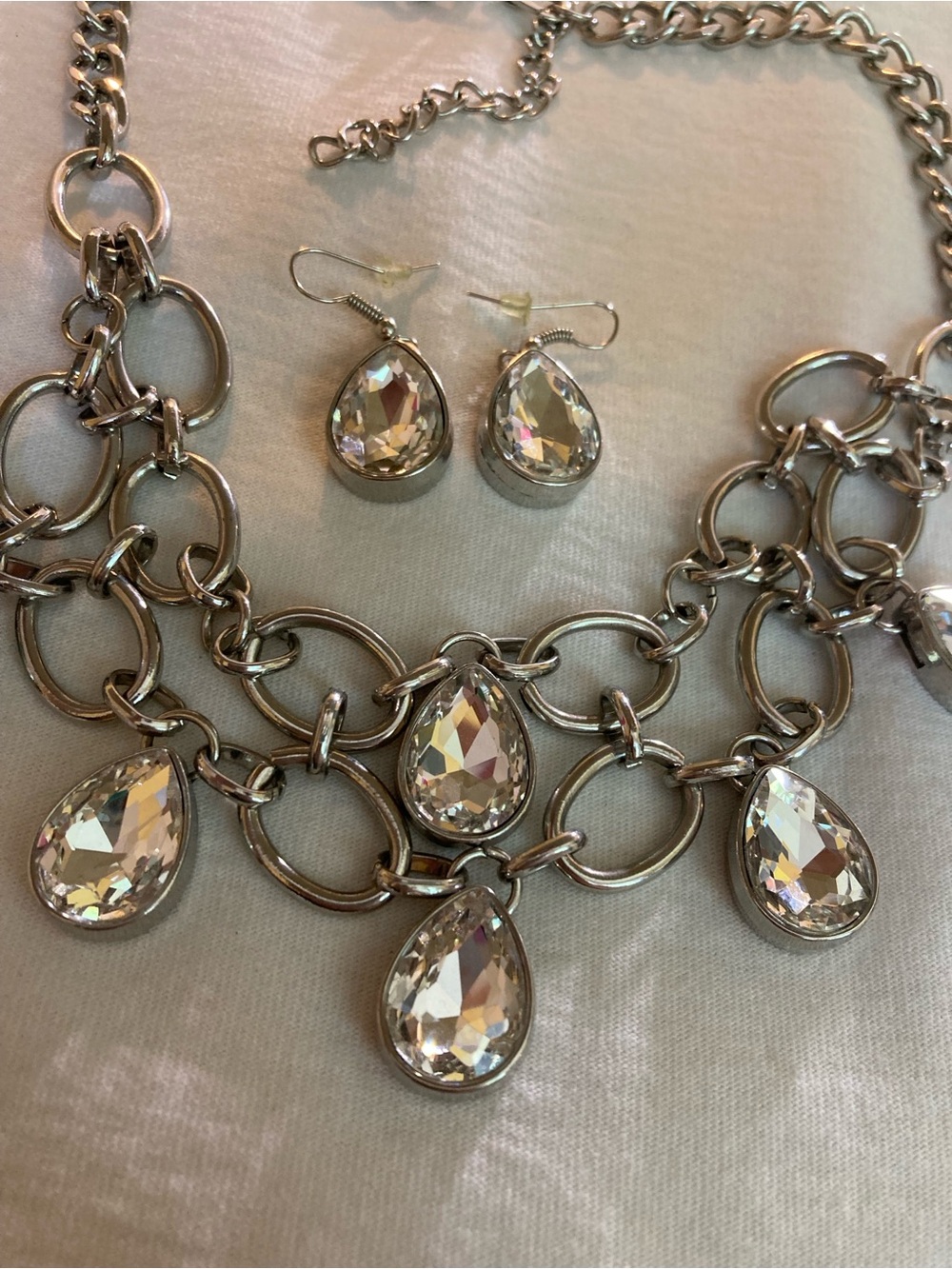 Silver Tone Necklace Earrings Set with Clear Glass Stnes